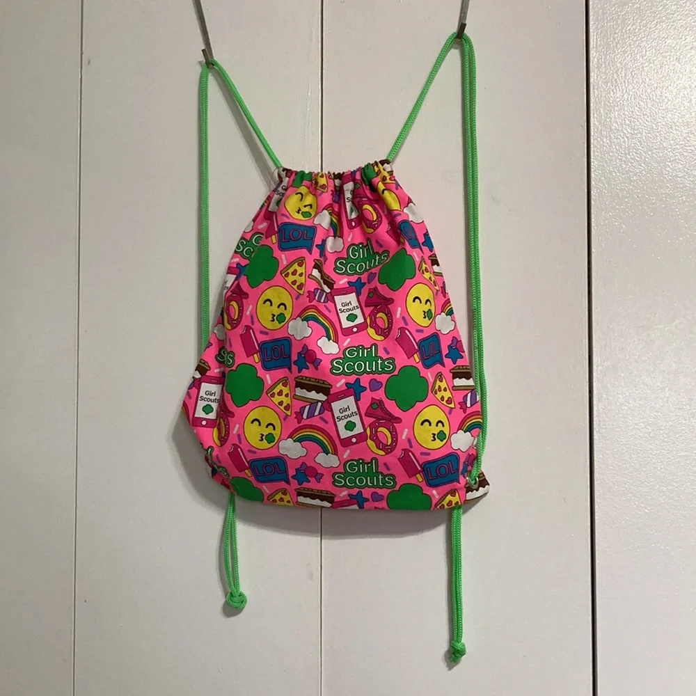 GIRL SCOUTS Emoji Drawstring Bag Mini Backpack Satchel Pink Green 15